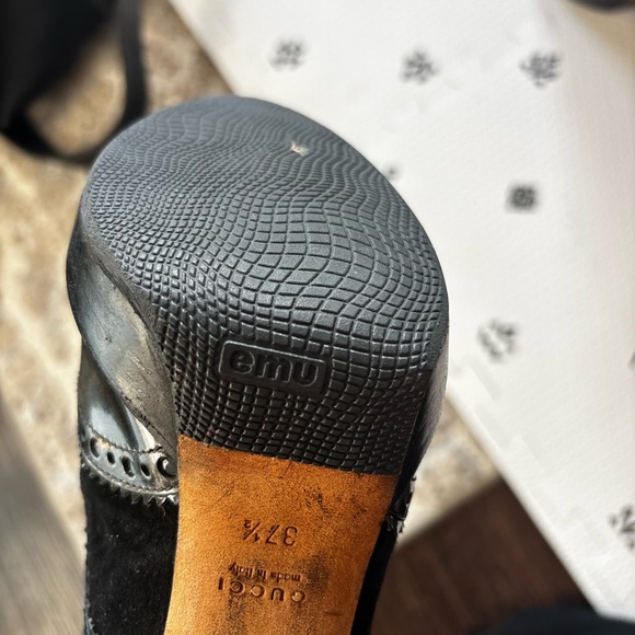 Gucci Black Leather Kiltie Brogue Ankle Boots with Gold Logo - Picture 9 of 12